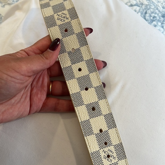 Louis Vuitton Damier Belt in Azur - Picture 8 of 10